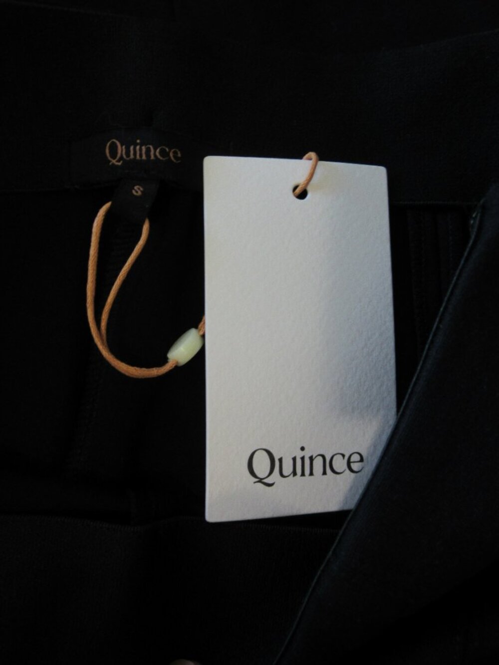 QUINCE Black Ultra-Stretch Pintuck Ankle Pants S NWT - Picture 3 of 3
